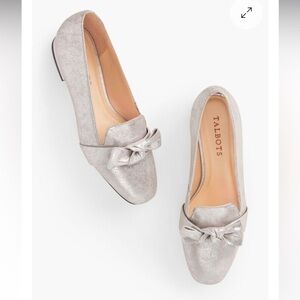 Talbots Jane Bow Detail Metallic Silver Suede Loafers Ballet Shoes Retro Sz 8.5